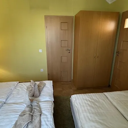 Appartamento Aranypart 49-51 *